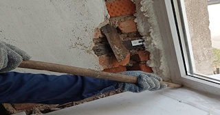 Демонтаж оконных откосов по выгодной цене от 525 руб. в Иркутске - Сварной-Ркт