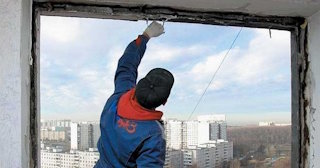 Демонтаж остекления балкона в Иркутске - цена от 578 руб. - Сварной-Ркт